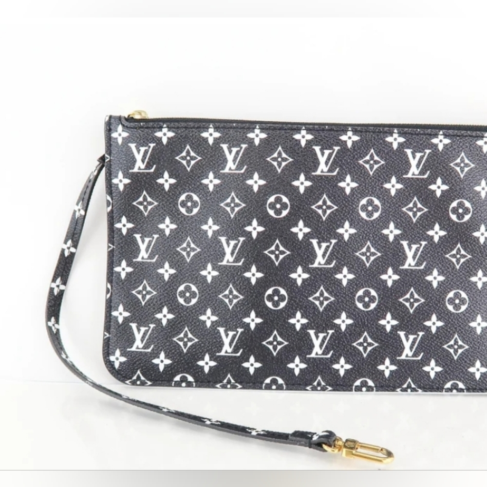 LV wristlet strap - Picture 6 of 6